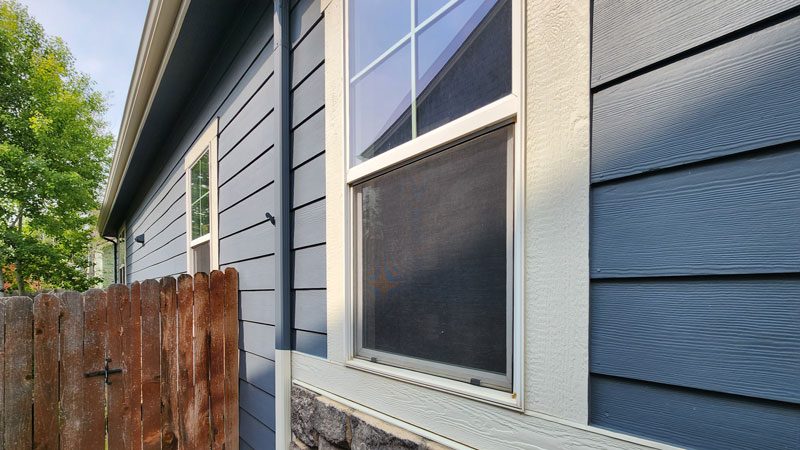 A freshly painted exterior of a Northern Colorado home painted by Custom Exteriors