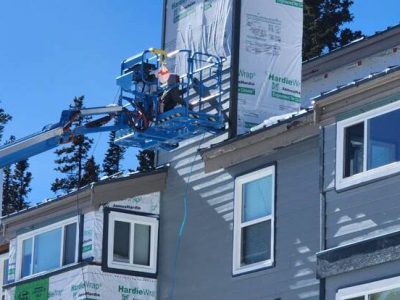 Northern Colorado Siding replacement company replacing siding on a multi-family community